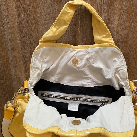 AUTHENTIC GUCCI HYSTERIA PATENT LEATHER HOBO BAG - Picture 4 of 16